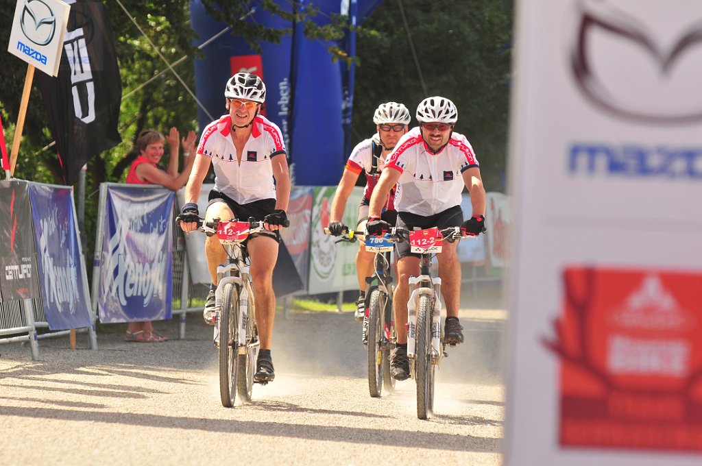 Zieleinfahrt in Pforzheim.jpg - Zieleinfahrt Pforzheim,Quelle: Andreas Dobslaff, sportograf.com